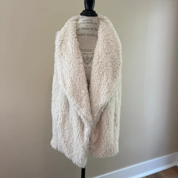 Anne French Women's White Faux Fur Size L - Picture 1 of 6
